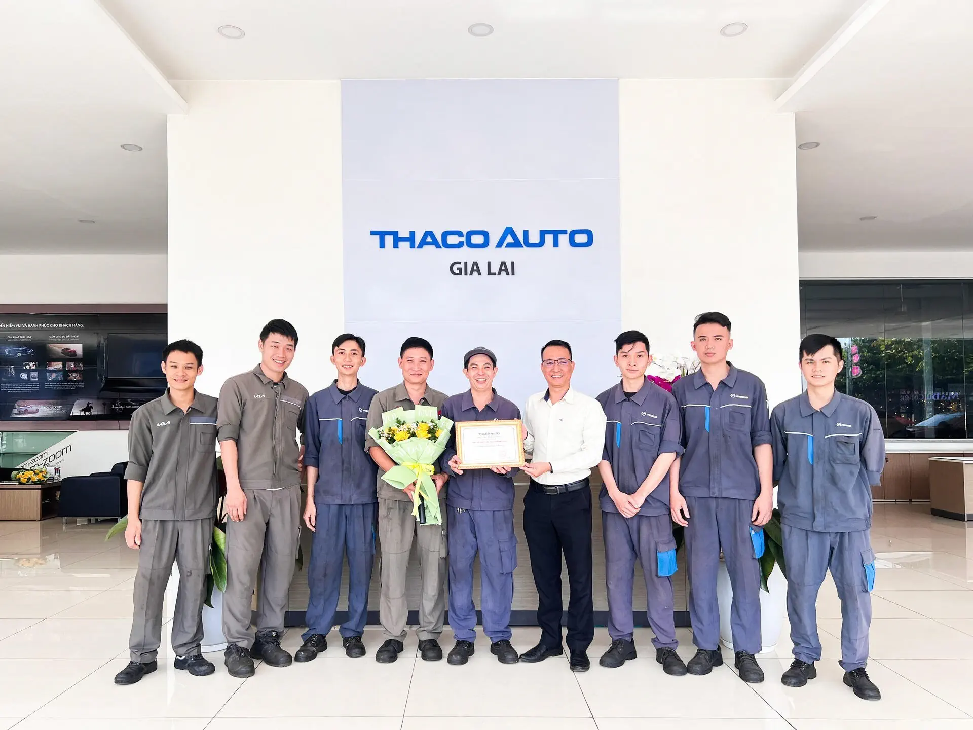 Lễ chào cờ tháng 10: THACO AUTO Gia Lai sẵn sàng bứt phá trong Quý IV/2024