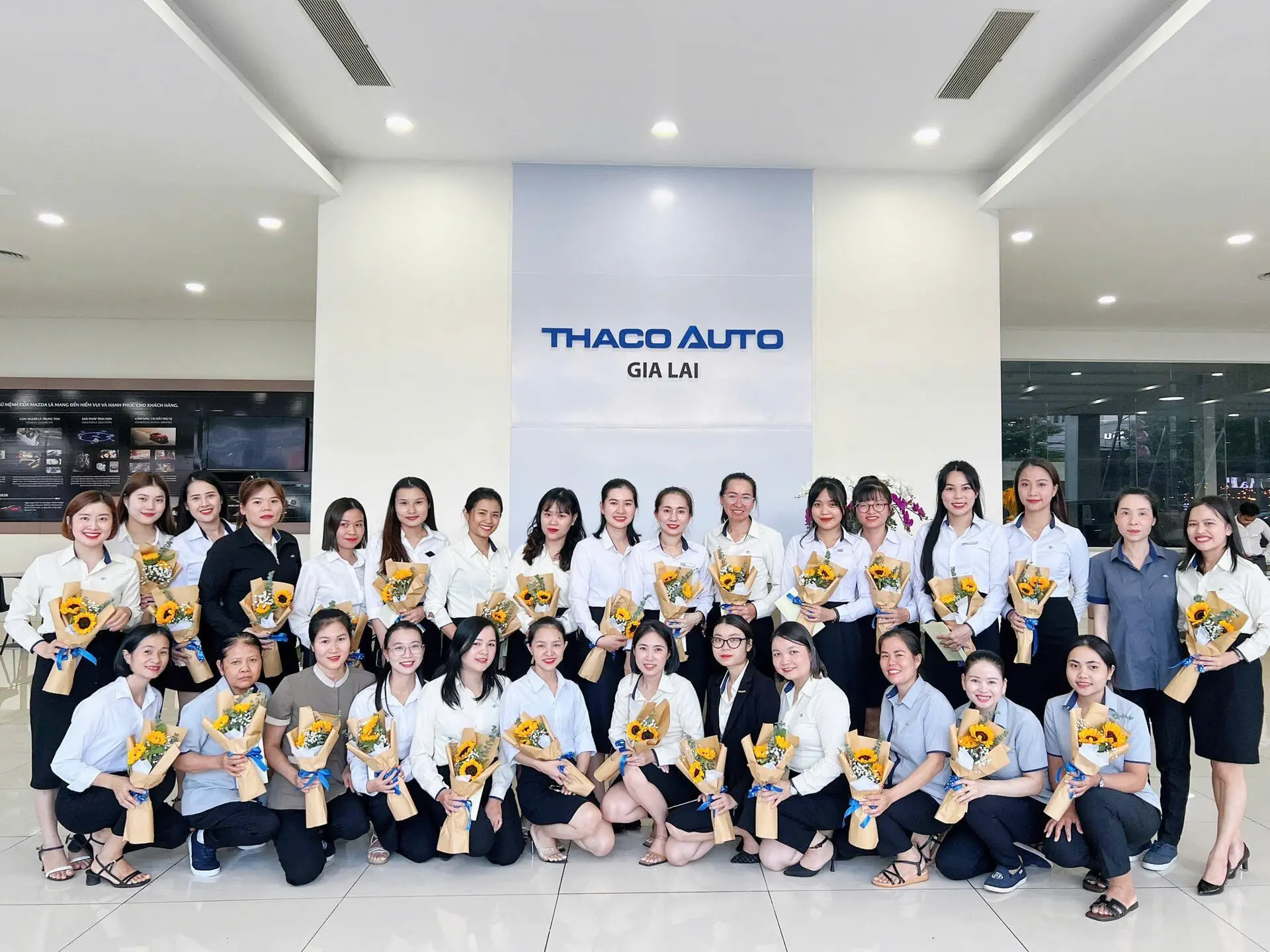 Nữ CBNV THACO AUTO Gia Lai rạng rỡ trong Ngày Phụ nữ Việt Nam 20/10