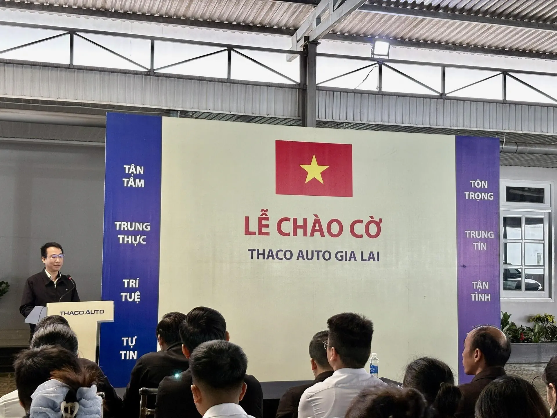 THACO AUTO Gia Lai | Chào cờ tháng 9