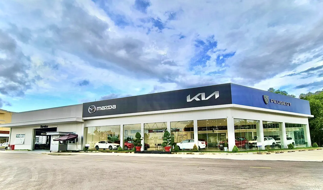 SHOWROOM KIA, MAZDA PHÙ CÁT
